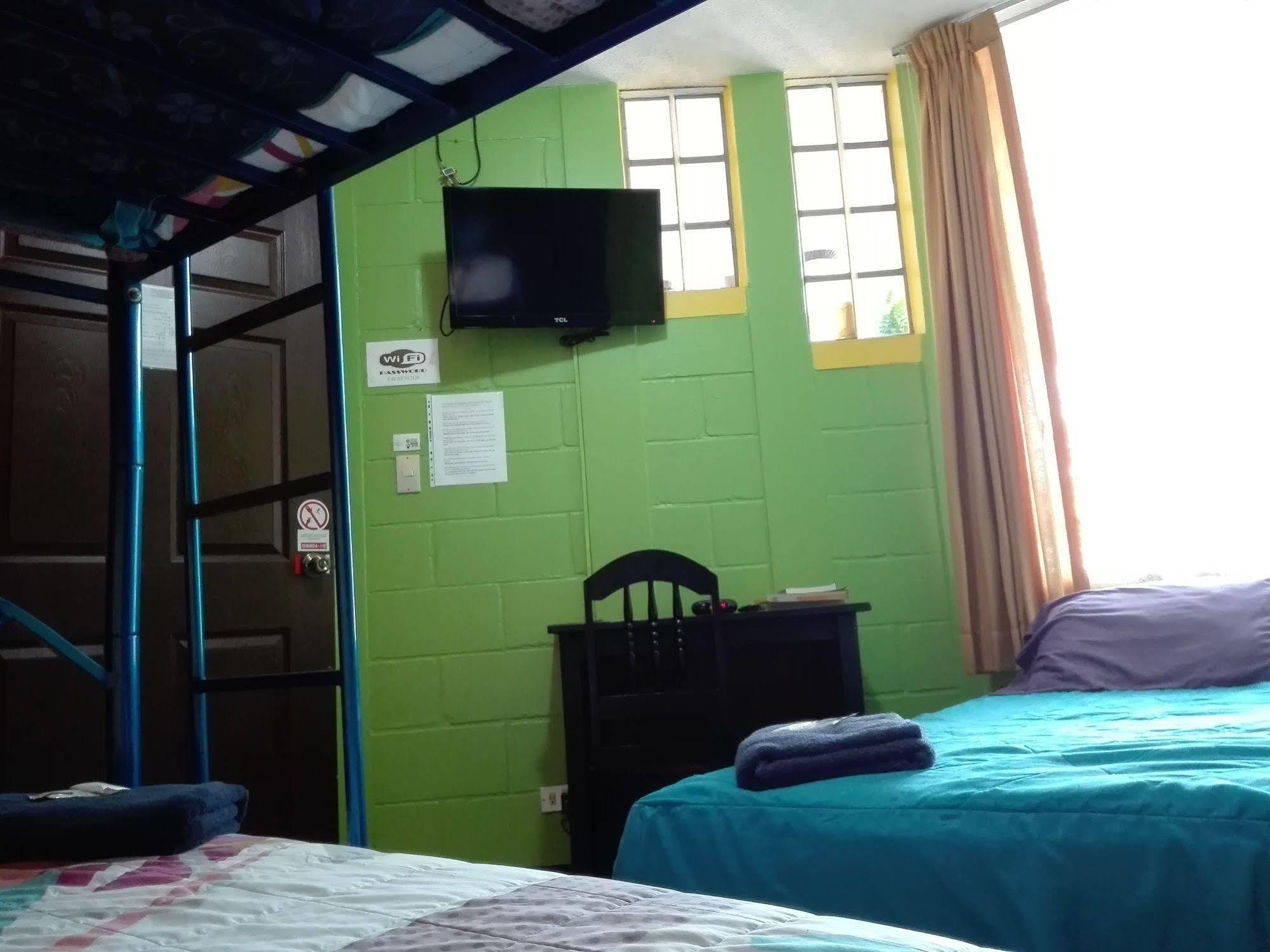 Hostal Guatefriends Guatemala City Luaran gambar