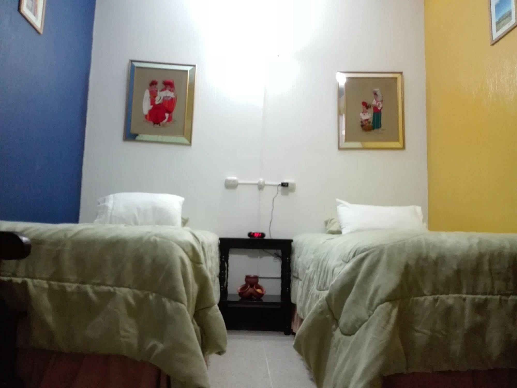 Hostal Guatefriends Guatemala City Luaran gambar